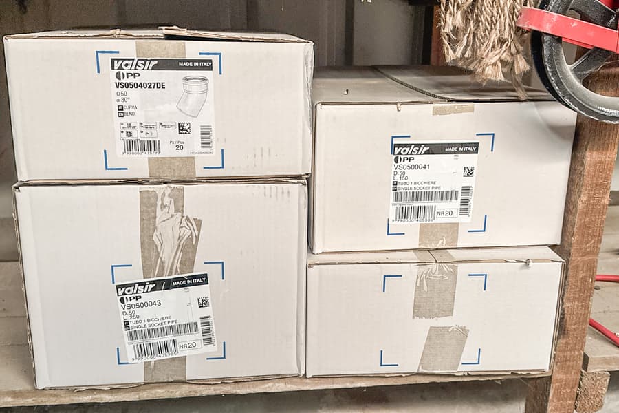 4 Kartons diverse Bogen und Verbinder